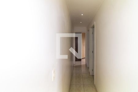 Corredor de apartamento para alugar com 2 quartos, 850m² em Jardim Três Marias, São Paulo