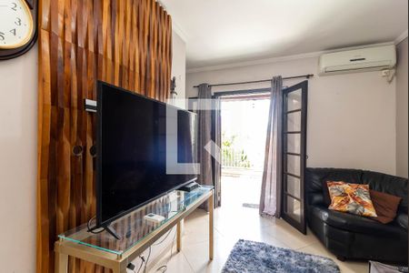 Sala de Estar de casa à venda com 3 quartos, 230m² em Água Fria, São Paulo