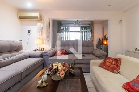 Casa para alugar com 5 quartos, 175m² em Jardim Samambaia, Praia Grande