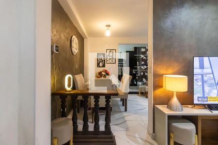 Casa para alugar com 5 quartos, 175m² em Jardim Samambaia, Praia Grande