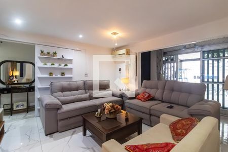 Casa para alugar com 5 quartos, 175m² em Jardim Samambaia, Praia Grande