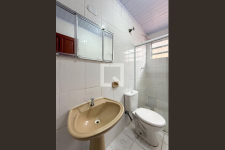 Banheiro de casa para alugar com 2 quartos, 90m² em São João Climaco, São Paulo