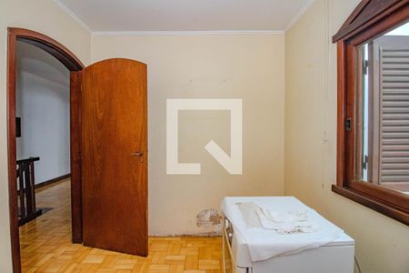 Casa para alugar com 4 quartos, 240m² em Santa Cecília, Porto Alegre