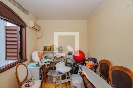 Casa para alugar com 4 quartos, 240m² em Santa Cecília, Porto Alegre