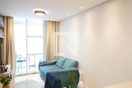 Sala de apartamento para alugar com 3 quartos, 60m² em Jardim Sabara, São Paulo