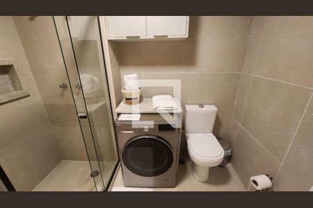 Banheiro de apartamento para alugar com 1 quarto, 50m² em Ondina, Salvador