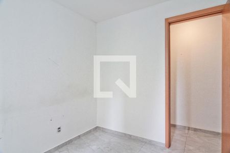 Quarto 2 de apartamento para alugar com 2 quartos, 45m² em Jardim Iris, São Paulo