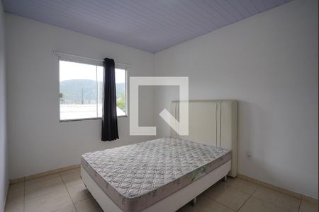 Quarto 1 de casa de condomínio para alugar com 2 quartos, 80m² em São João do Rio Vermelho, Florianópolis