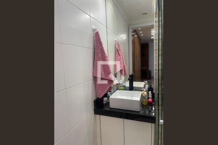 Banheiro de apartamento à venda com 2 quartos, 35m² em Rp3 (regiões de Planejamento), Santo André