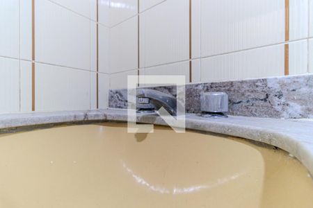 Banheiro de kitnet/studio para alugar com 1 quarto, 28m² em Campos Elíseos, São Paulo