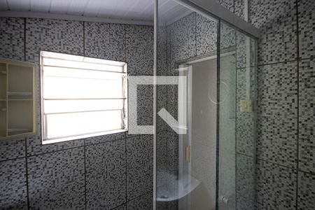 Banheiro 1 de casa para alugar com 2 quartos, 150m² em Vila Nova Galvão, São Paulo