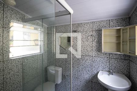 Banheiro 1 de casa para alugar com 2 quartos, 150m² em Vila Nova Galvão, São Paulo