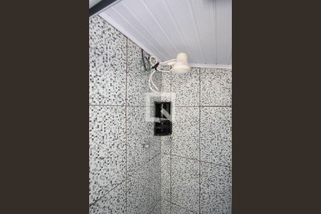 Banheiro 1 de casa para alugar com 2 quartos, 150m² em Vila Nova Galvão, São Paulo