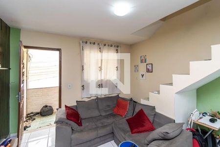 Sala de apartamento à venda com 2 quartos, 71m² em Olaria, Rio de Janeiro