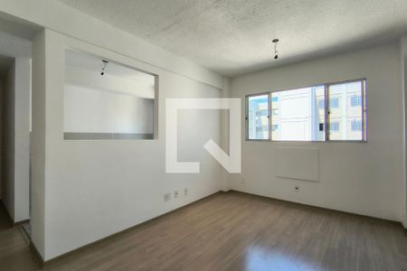 Sala de apartamento para alugar com 2 quartos, 48m² em Taquara, Rio de Janeiro