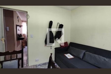 Quarto 2 de apartamento para alugar com 2 quartos, 45m² em Parque Dourado, Ferraz de Vasconcelos