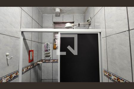 Banheiro de apartamento para alugar com 2 quartos, 45m² em Parque Dourado, Ferraz de Vasconcelos