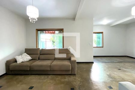 Casa para alugar com 2 quartos, 180m² em Bom Jesus, Belo Horizonte