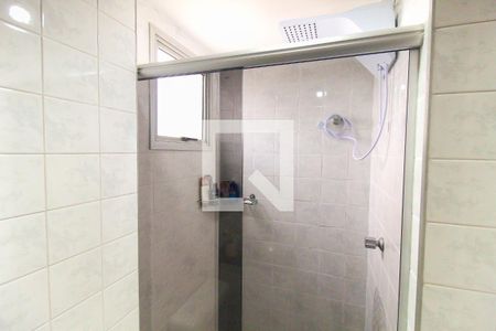 Banheiro de apartamento à venda com 2 quartos, 55m² em Jardim Itapemirim, São Paulo