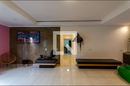 Sala de casa para alugar com 3 quartos, 366m² em Vila Zat, São Paulo