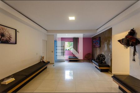 Sala de casa para alugar com 3 quartos, 366m² em Vila Zat, São Paulo