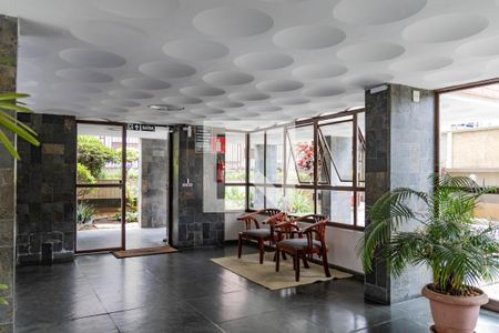 Hall de entrada de apartamento à venda com 4 quartos, 129m² em Grajaú, Belo Horizonte