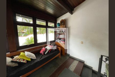 Sala de casa de condomínio para alugar com 4 quartos, 581m² em Chácara Represinha, Cotia