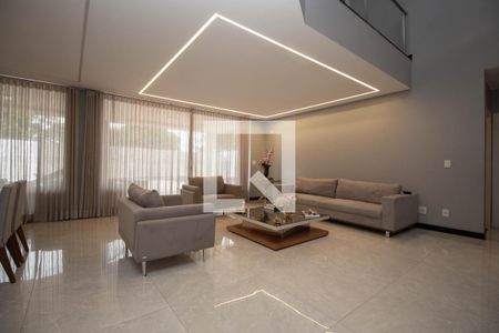 Sala 1 de casa de condomínio para alugar com 4 quartos, 827m² em Condomínio Mansões Entrelagos, Brasília