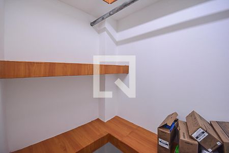 Closet do quarto de kitnet/studio para alugar com 1 quarto, 35m² em Jardim do Mar, São Bernardo do Campo