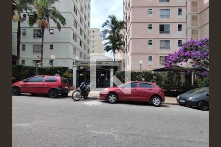 Fachada e portaria de apartamento à venda com 2 quartos, 62m² em Jardim Santa Emilia, São Paulo