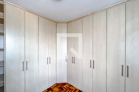Quarto 1 de apartamento para alugar com 2 quartos, 70m² em Bosque da Saúde, São Paulo