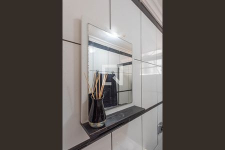 Banheiro de apartamento à venda com 2 quartos, 52m² em Vila Castelo Branco, Campinas