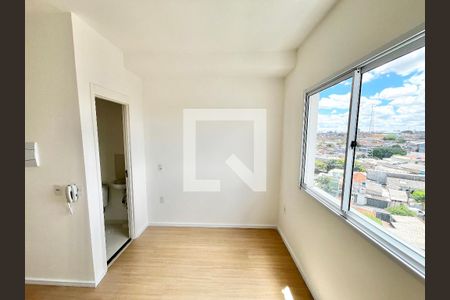 Sala/Cozinha de apartamento para alugar com 1 quarto, 17m² em Casa Verde Alta, São Paulo