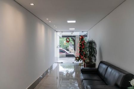 Hall de entrada de apartamento à venda com 3 quartos, 93m² em Estoril, Belo Horizonte