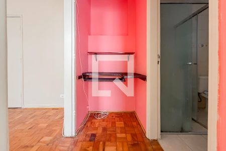 Corredor de apartamento para alugar com 1 quarto, 83m² em Vila Mariana, São Paulo
