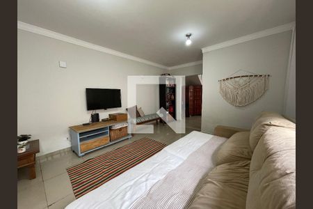 Sala de casa à venda com 3 quartos, 200m² em Adalgisa, São Paulo