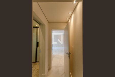 Corredor de apartamento para alugar com 3 quartos, 127m² em Freguesia do Ó, São Paulo