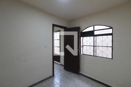 Quarto 1 de casa para alugar com 2 quartos, 38m² em Céu Azul, Belo Horizonte