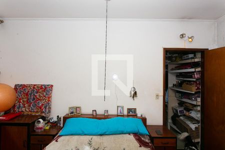 Suíte de casa à venda com 4 quartos, 350m² em Vila Ré, São Paulo