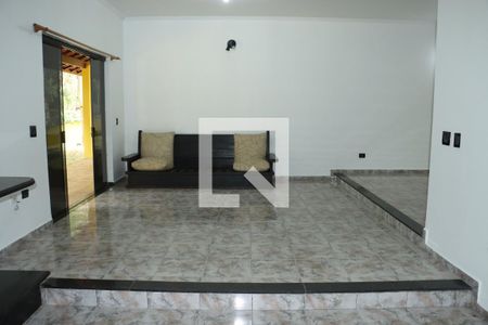 Casa para alugar com 3 quartos, 341m² em Chácaras Ana Lúcia, Embu das Artes