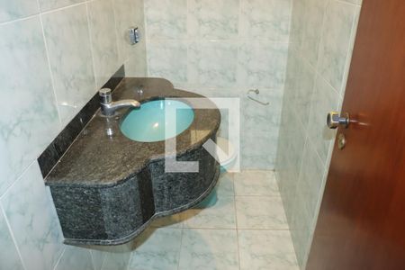 Casa para alugar com 3 quartos, 341m² em Chácaras Ana Lúcia, Embu das Artes