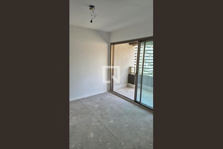 Sala/quarto de kitnet/studio à venda com 1 quarto, 28m² em Indianópolis, São Paulo