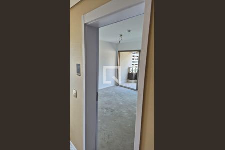 Sala/quarto de kitnet/studio à venda com 1 quarto, 28m² em Indianópolis, São Paulo