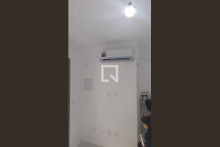 Sala/quarto de kitnet/studio à venda com 1 quarto, 28m² em Indianópolis, São Paulo