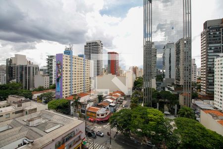 Vista da Sala e Cozinha de apartamento para alugar com 2 quartos, 45m² em Pinheiros, São Paulo