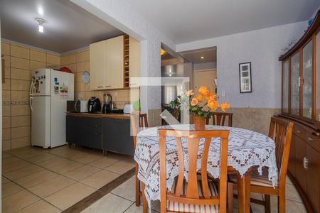 Casa à venda com 3 quartos, 161m² em Guarujá, Porto Alegre