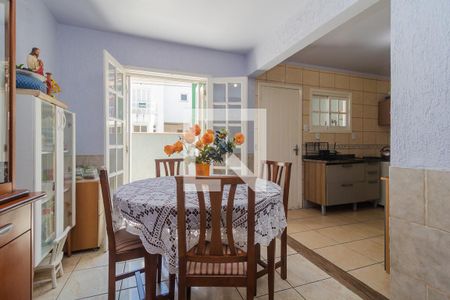 Casa à venda com 3 quartos, 161m² em Guarujá, Porto Alegre