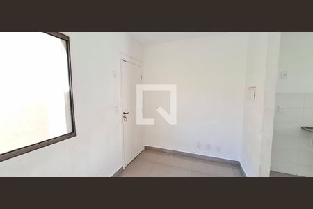 Sala/cozinha de apartamento para alugar com 2 quartos, 43m² em Planalto Verde, Ribeirão Preto
