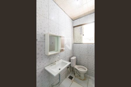 Banheiro de casa à venda com 1 quarto, 82m² em Bonsucesso, Rio de Janeiro