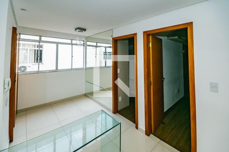 Apartamento à venda com 2 quartos, 70m² em Santa Rosa, Belo Horizonte